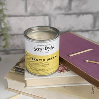 Bougie Artisanale Monoï – Évasion Solaire